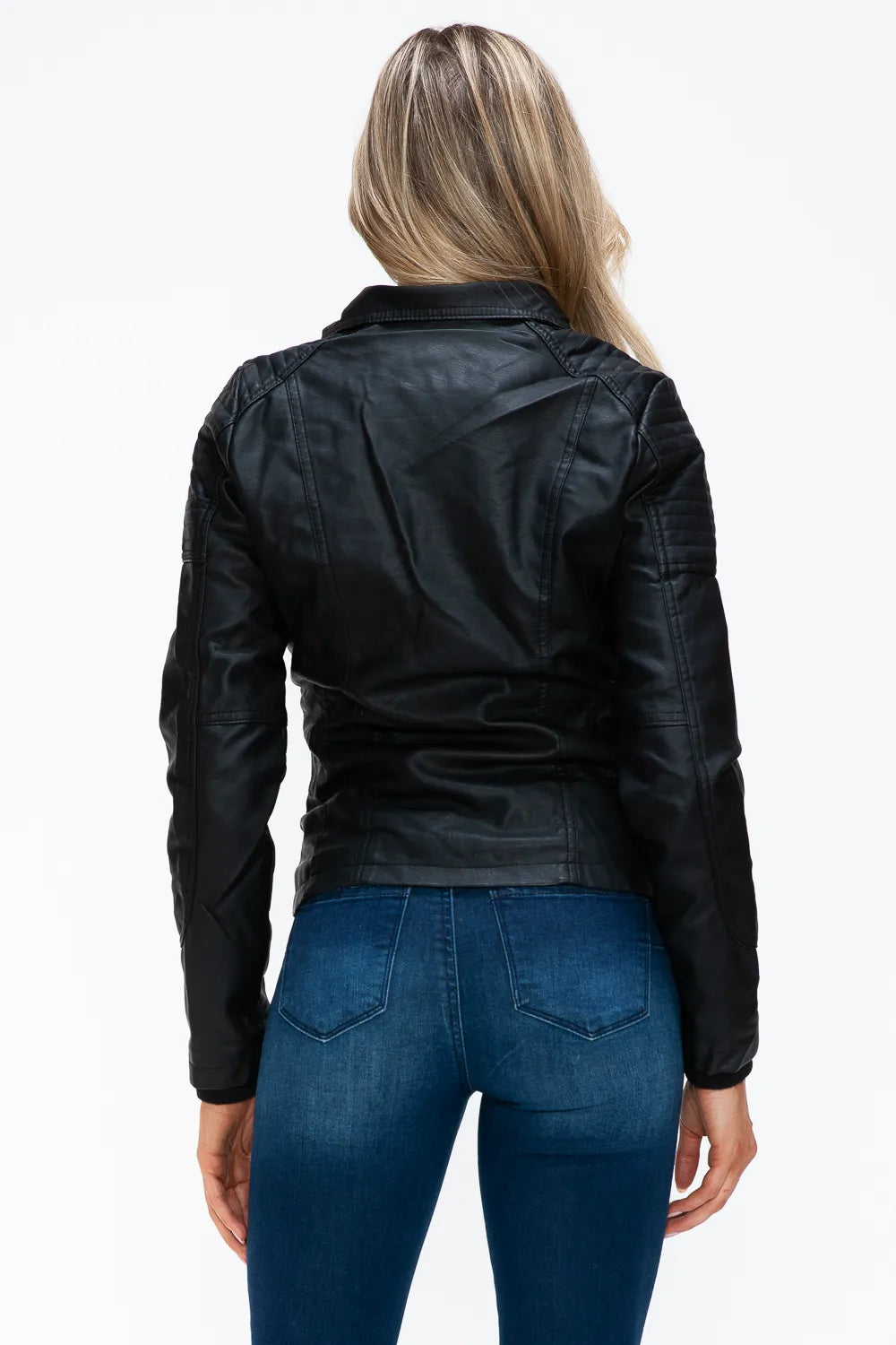 e8345792-da2e-4634-b5b5-aacd2f171704-Max