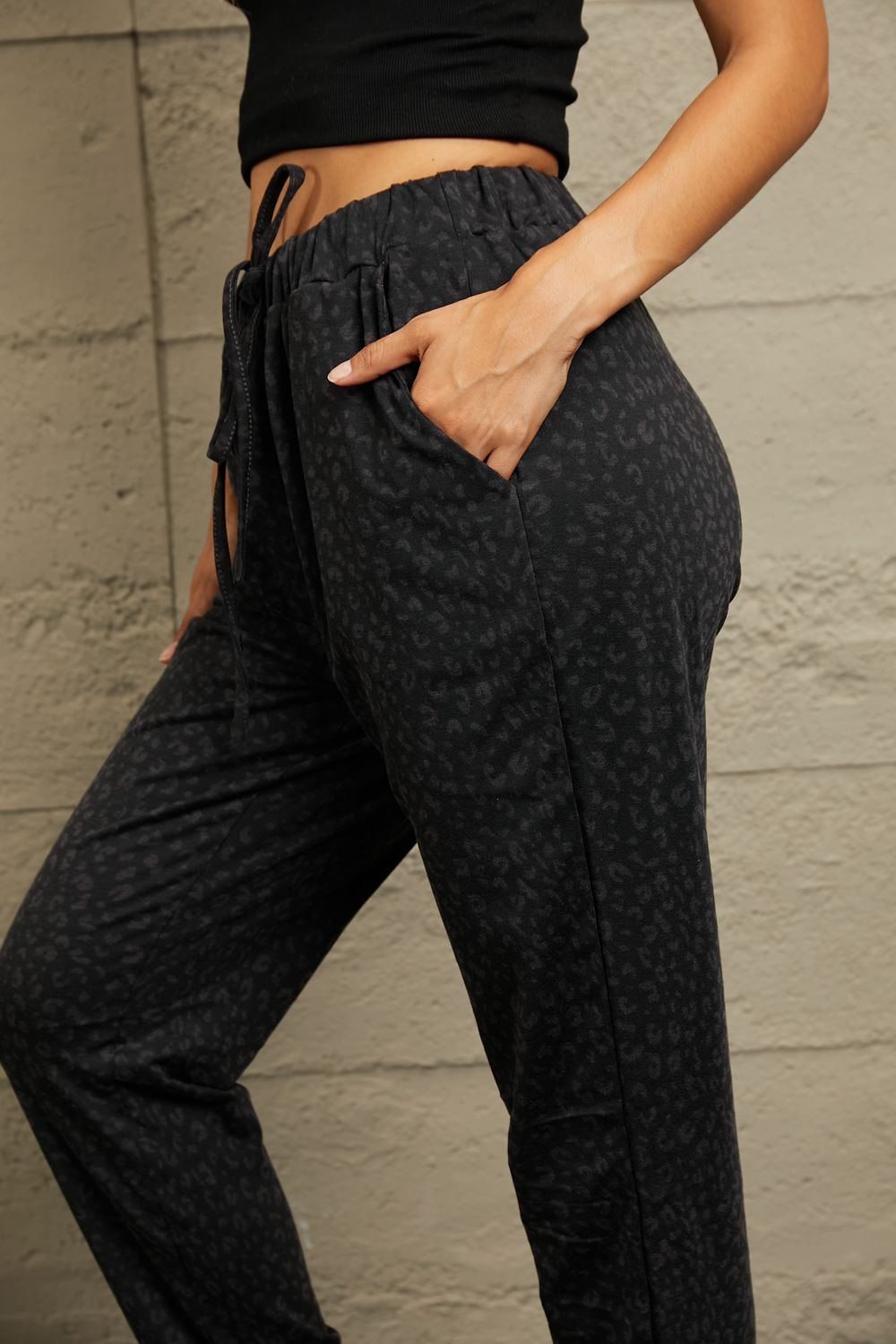 fab26a88d65c4536ab449d8f4592e4d4-Max